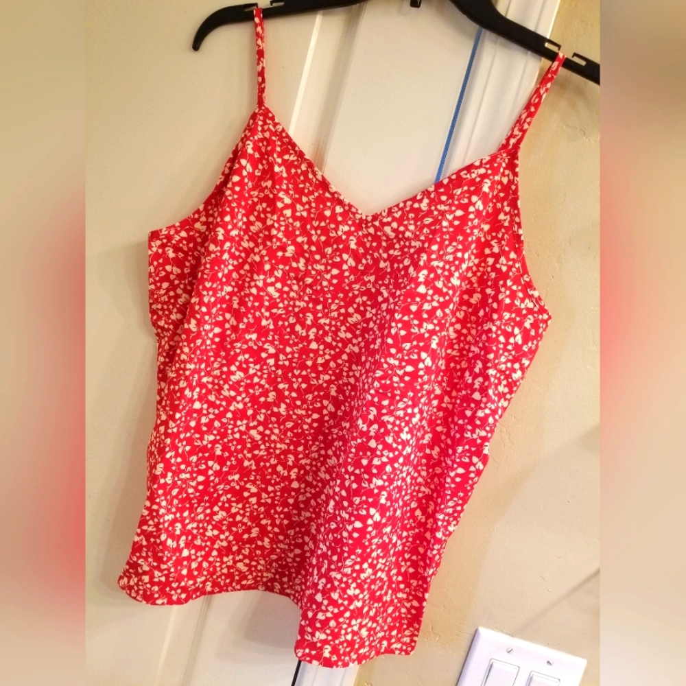 NWOT * Red & White Flowered Camisole